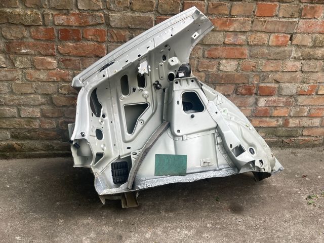 bontott SEAT LEON Bal hátsó Sárvédő