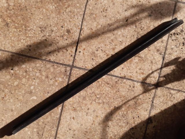 bontott SEAT LEON Bal hátsó Vízlehúzó Gumicsík