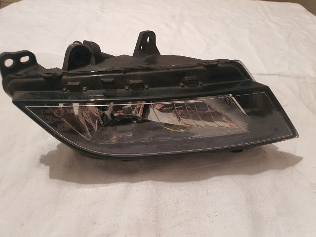 bontott SEAT LEON Bal Ködfényszóró