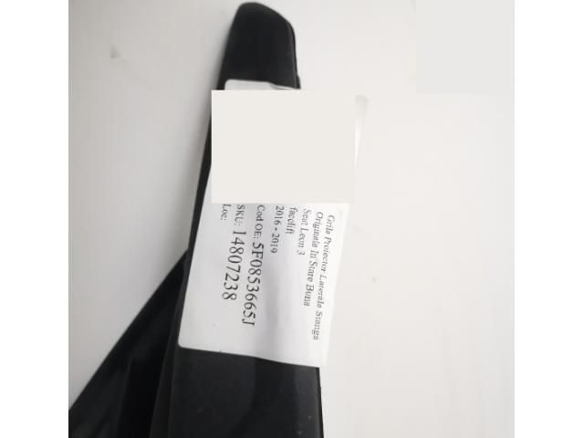 bontott SEAT LEON Bal Ködlámpa Rács