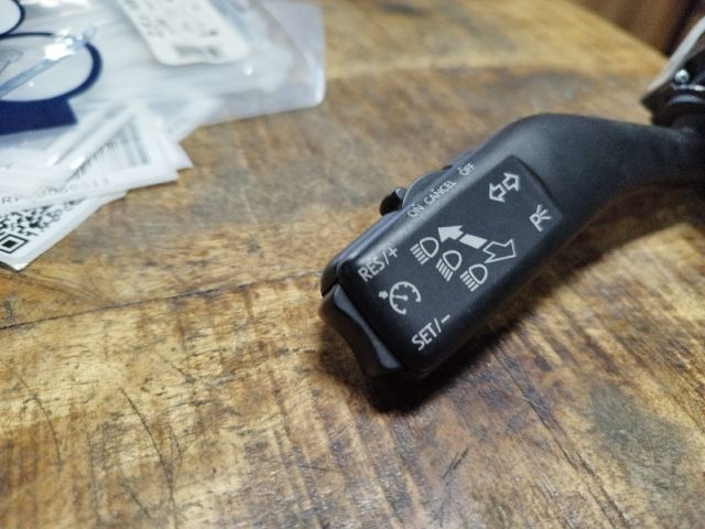 bontott SEAT LEON Bal Kormánykapcsoló Irányjelző (Tempomatos)