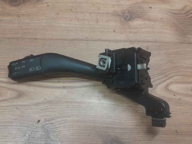 bontott SEAT LEON Bal Kormánykapcsoló Irányjelző