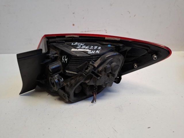 bontott SEAT LEON Bal Külső Hátsó Lámpa