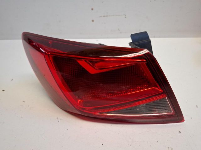 bontott SEAT LEON Bal Külső Hátsó Lámpa