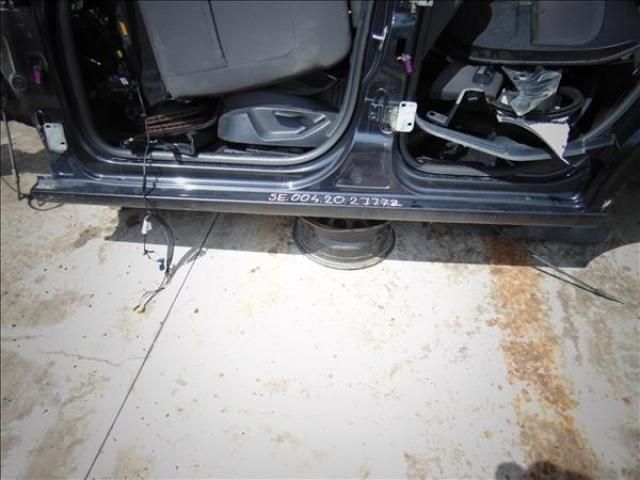 bontott SEAT LEON Bal Küszöb