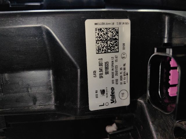 bontott SEAT LEON Bal Ledes Fényszóró