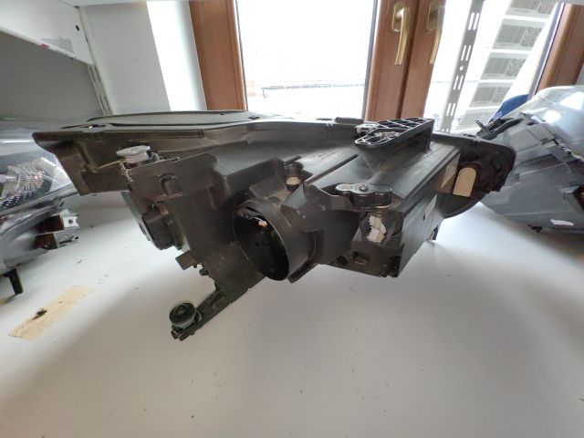 bontott SEAT LEON Bal Ledes Fényszóró