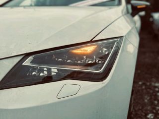 bontott SEAT LEON Bal Ledes Fényszóró