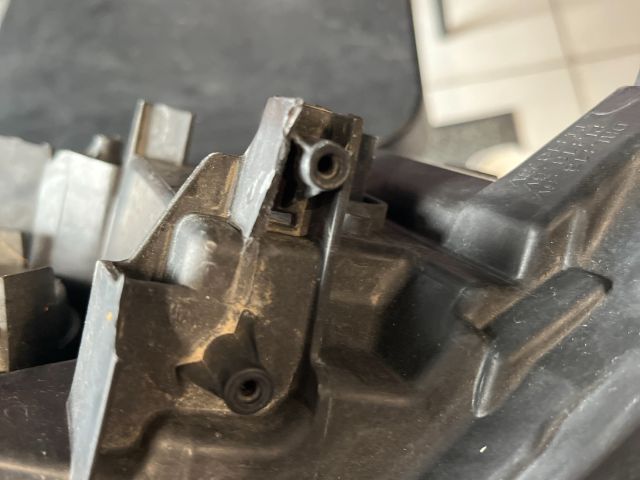 bontott SEAT LEON Bal Ledes Fényszóró