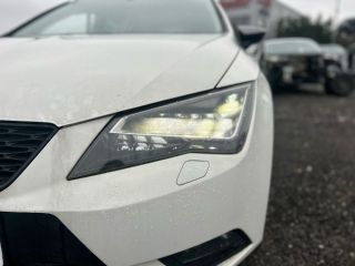 bontott SEAT LEON Bal Ledes Fényszóró