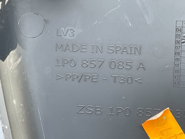 bontott SEAT LEON Bal Műszerfal Oldalkárpit