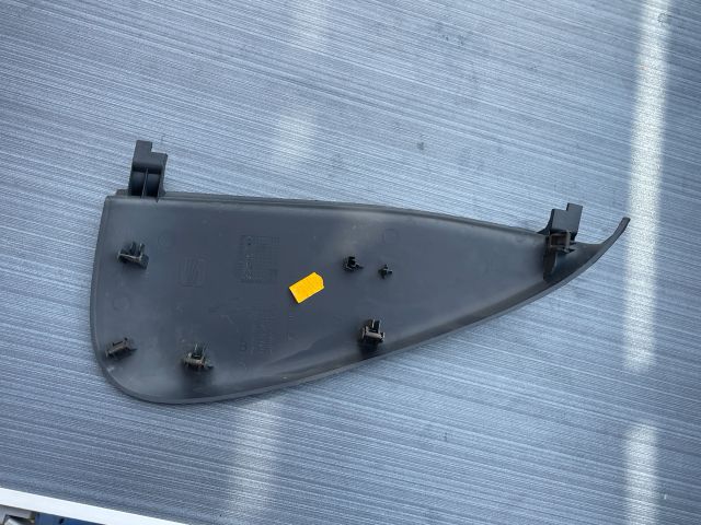 bontott SEAT LEON Bal Műszerfal Oldalkárpit