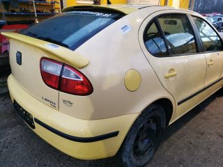 bontott SEAT LEON Csomagtér Kárpit