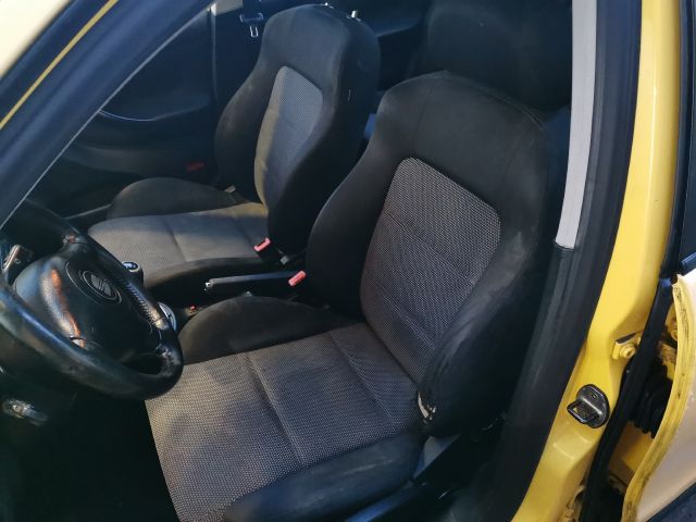 bontott SEAT LEON Csomagtér Kárpit