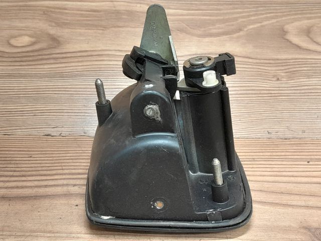 bontott SEAT LEON Csomagtér Nyitó Kar / Gomb