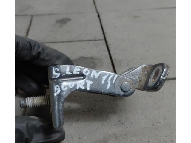 bontott SEAT LEON Csomagtérajtó Bal Zsanér