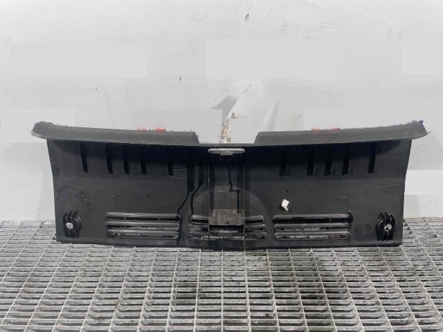 bontott SEAT LEON Csomagtérajtó Díszléc