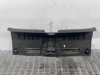 bontott SEAT LEON Csomagtérajtó Díszléc