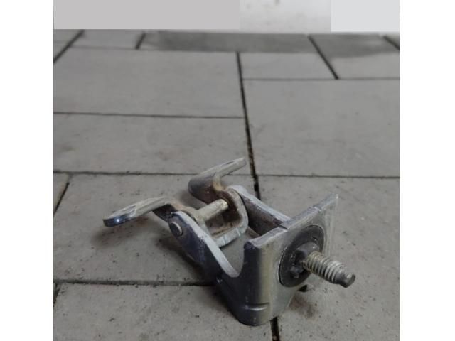 bontott SEAT LEON Csomagtérajtó Jobb Zsanér