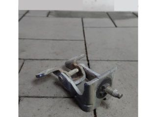 bontott SEAT LEON Csomagtérajtó Jobb Zsanér