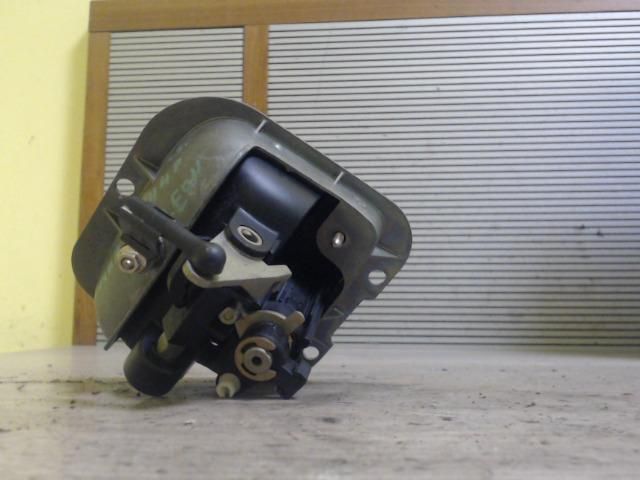 bontott SEAT LEON Csomagtérajtó Kilincs