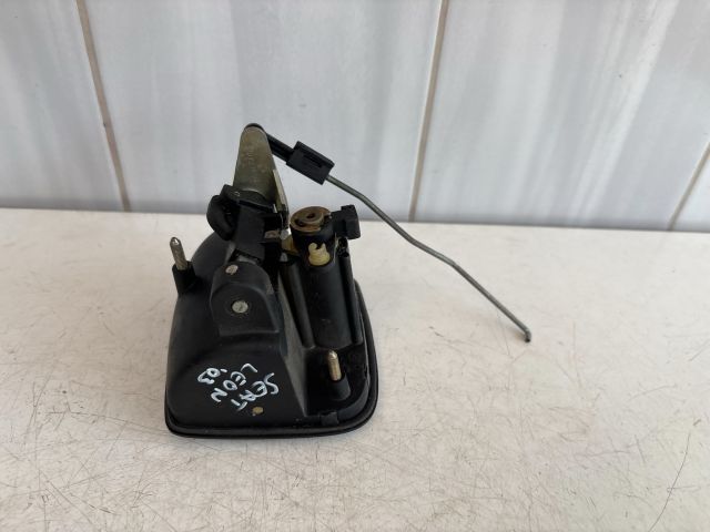 bontott SEAT LEON Csomagtérajtó Kilincs