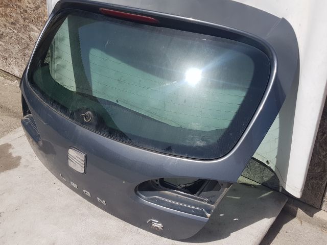 bontott SEAT LEON Csomagtérajtó (Részeivel)