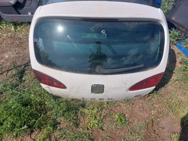 bontott SEAT LEON Csomagtérajtó (Részeivel)