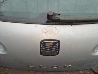 bontott SEAT LEON Csomagtérajtó (Részeivel)