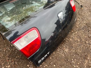bontott SEAT LEON Csomagtérajtó (Részeivel)