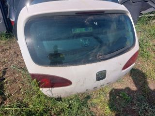 bontott SEAT LEON Csomagtérajtó (Részeivel)
