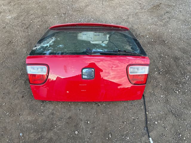 bontott SEAT LEON Csomagtérajtó (Részeivel)