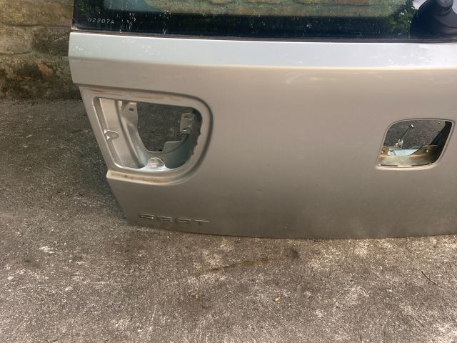 bontott SEAT LEON Csomagtérajtó (Üres lemez)