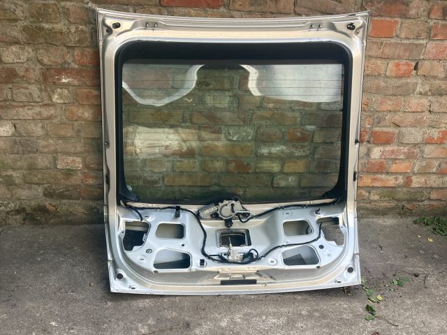 bontott SEAT LEON Csomagtérajtó (Üres lemez)