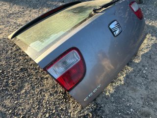 bontott SEAT LEON Csomagtérajtó (Üres lemez)