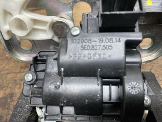 bontott SEAT LEON Csomagtérajtó Zárbetét