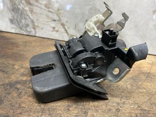 bontott SEAT LEON Csomagtérajtó Zárbetét