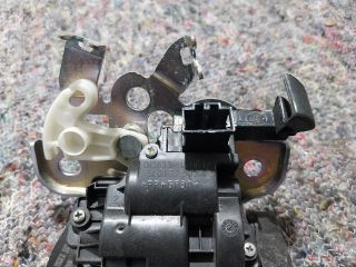 bontott SEAT LEON Csomagtérajtó Zárszerkezet