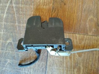 bontott SEAT LEON Csomagtérajtó Zárszerkezet