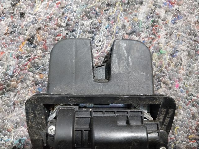 bontott SEAT LEON Csomagtérajtó Zárszerkezet