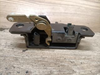 bontott SEAT LEON Csomagtérajtó Zárszerkezet