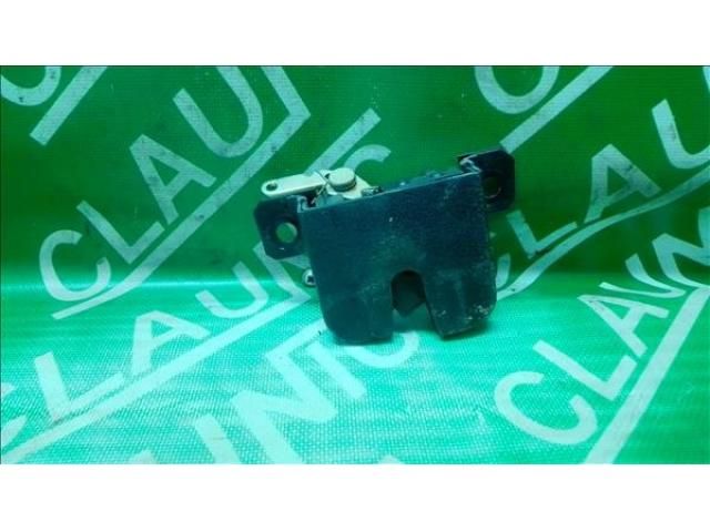 bontott SEAT LEON Csomagtérajtó Zárszerkezet