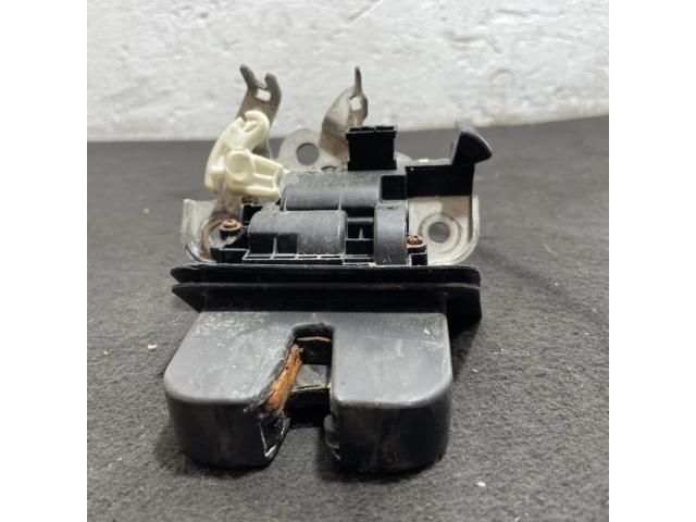 bontott SEAT LEON Csomagtérajtó Zárszerkezet