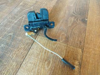 bontott SEAT LEON Csomagtérajtó Zárszerkezet