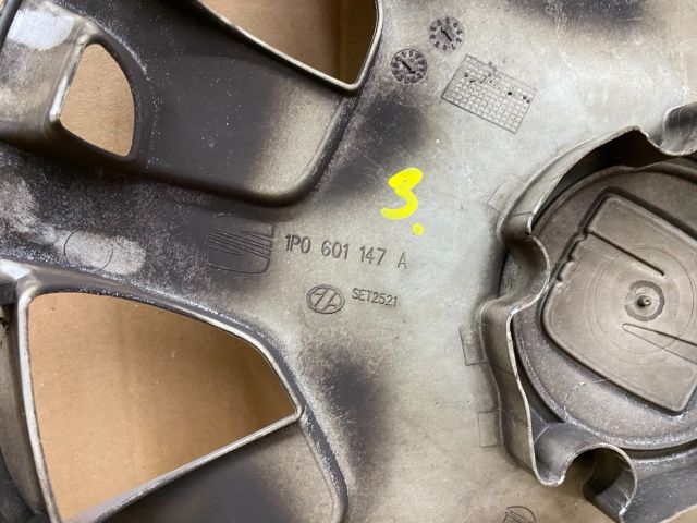 bontott SEAT LEON Dísztárcsa (1 db)