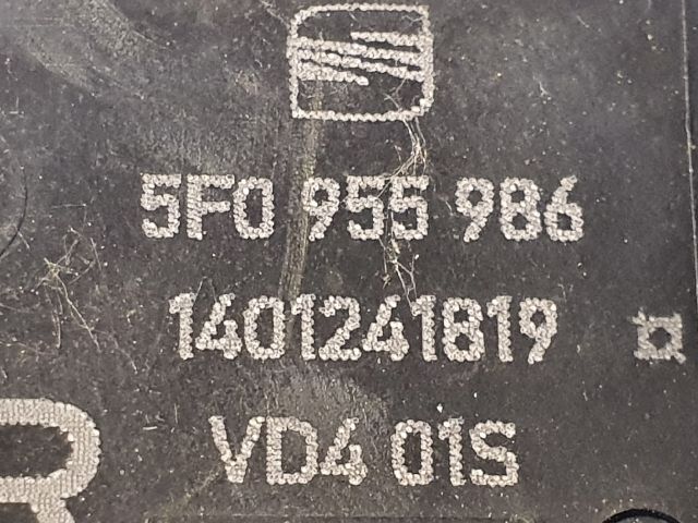 bontott SEAT LEON Első Ablakmosó Fúvóka