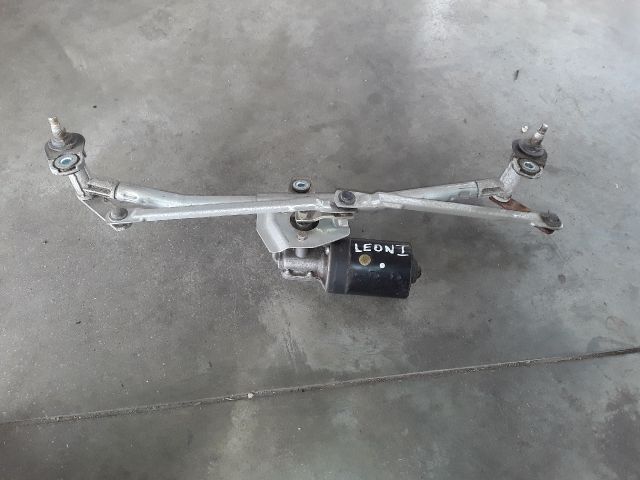 bontott SEAT LEON Első Ablaktörlő Szerkezet Motorral