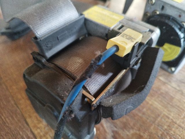 bontott SEAT LEON Első Biztonsági Öv Pár (Feszítővel)