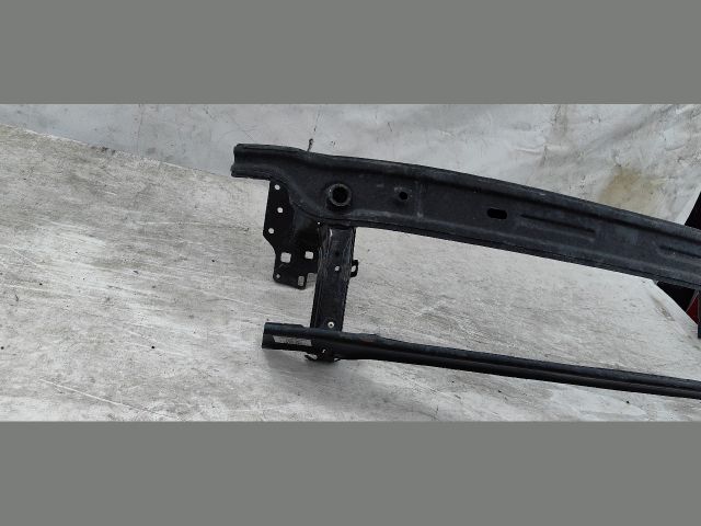 bontott SEAT LEON Első Lökhárító Merevítő (Fém)