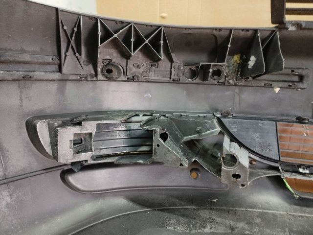 bontott SEAT LEON Első Lökhárító (Részeivel)